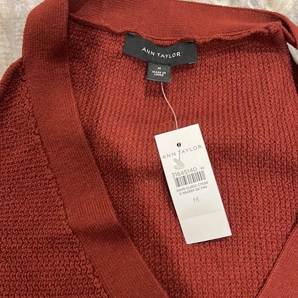 Ann Taylor sleeveless sweater - Picture 3 of 4